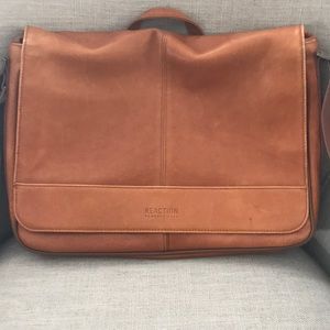Kenneth Cole Reaction Leather carrier bag